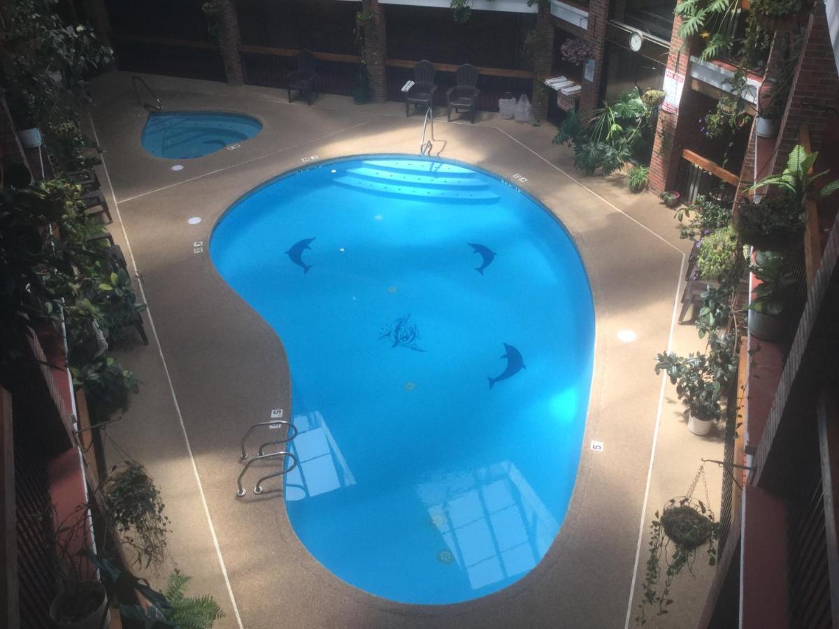 Baymont By Wyndham Hotel
