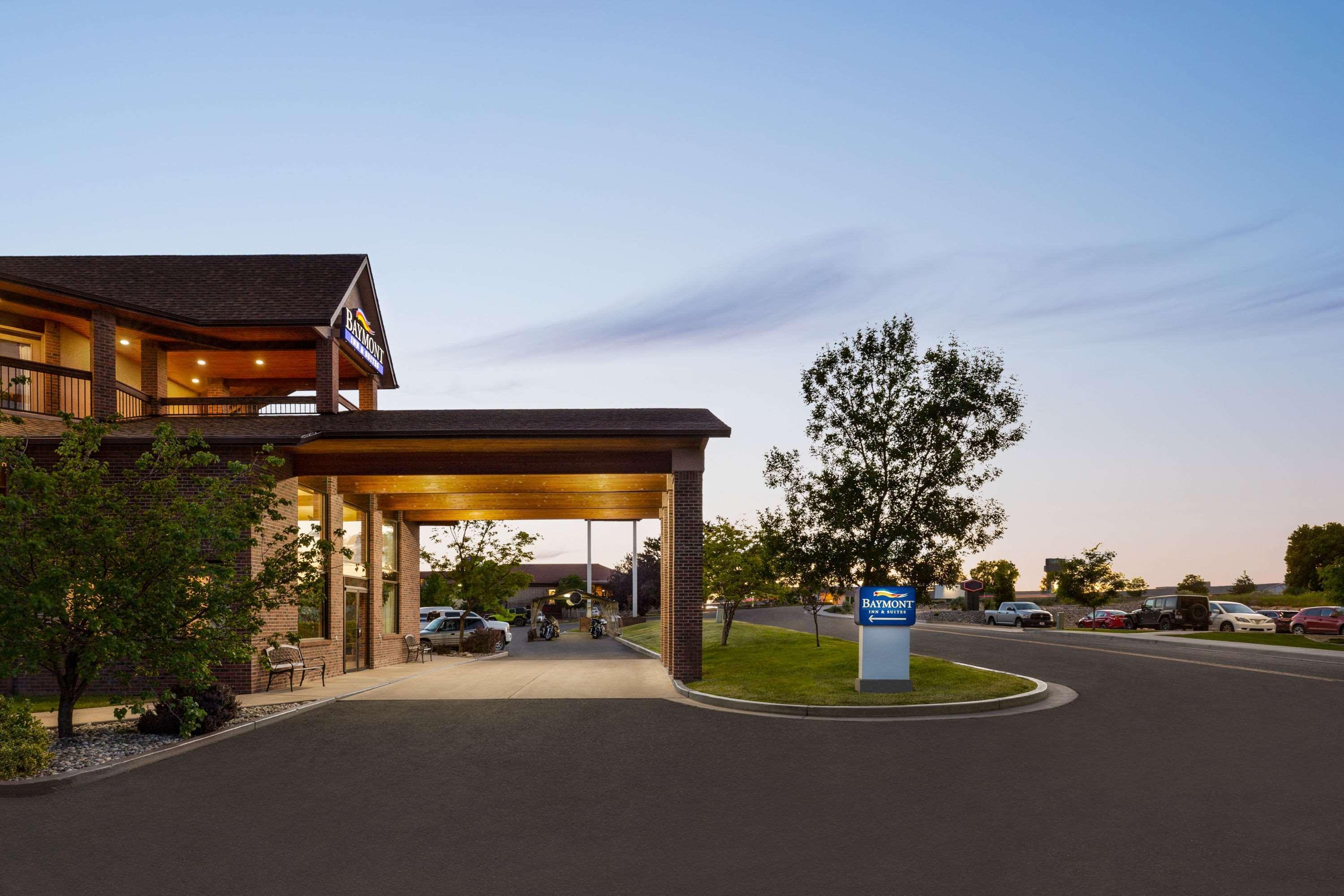 Hotel Baymont By Wyndham Cortez