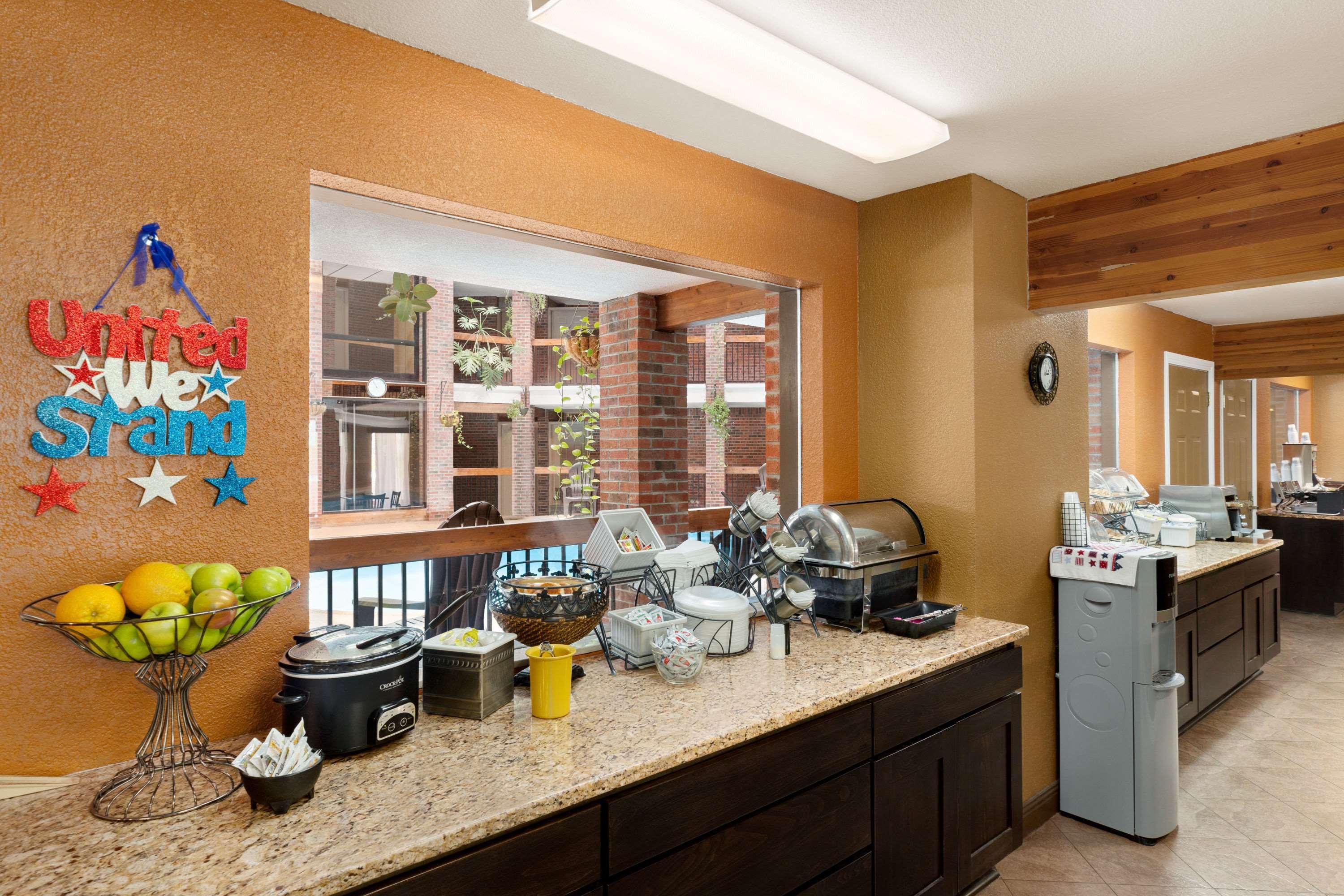 Hotel Baymont By Wyndham 3*